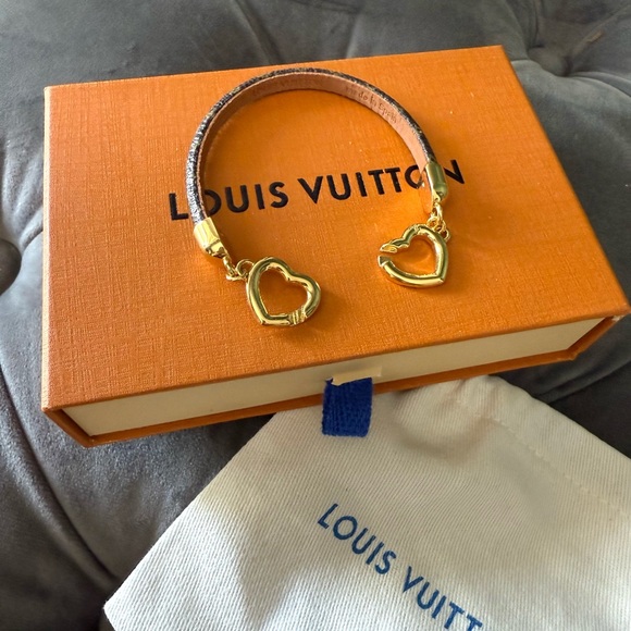 Louis Vuitton Gold and Brown Heart Bracelet - Picture 3 of 6